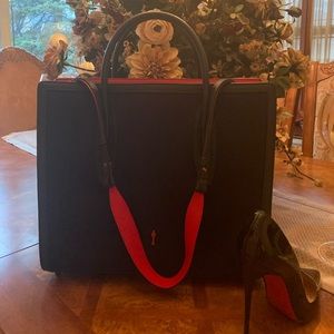 ‼️SOLD‼️ AUTHENTIC CHRISTIAN LOUBOUTIN PALOMA BAG